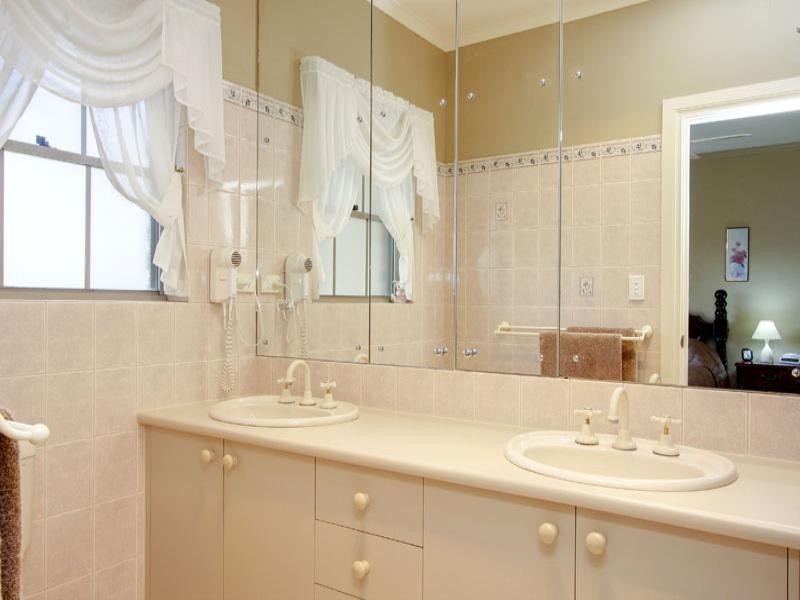 22-24 Trenoweth Close, Greenwith SA 5125