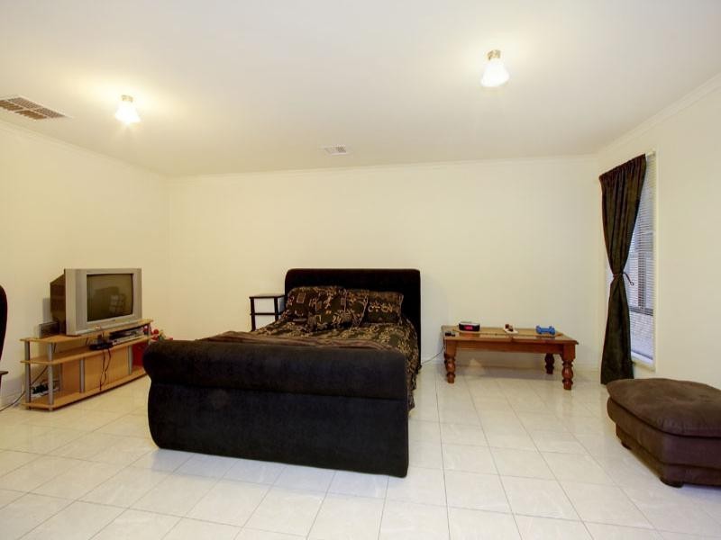 25 Falcon Drive, Hewett SA 5118