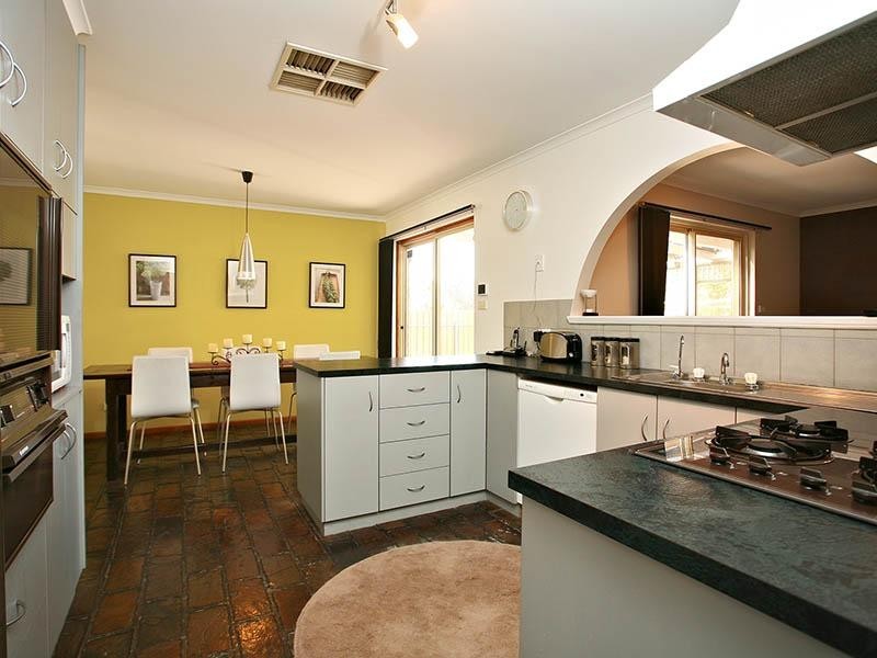 5 Siostrom Court, Willaston SA 5118