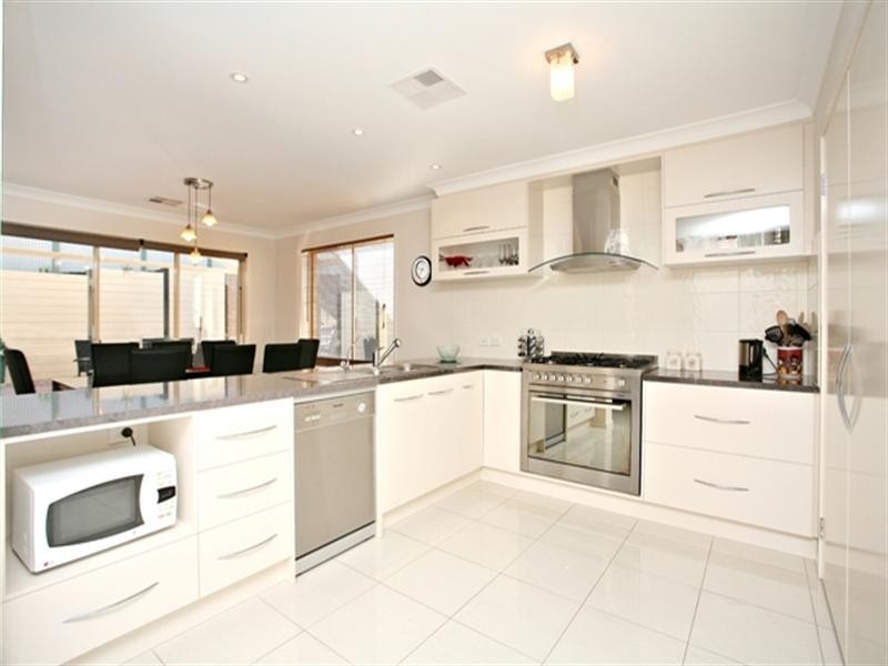 9 Thompson Circuit, Evanston Park SA 5116