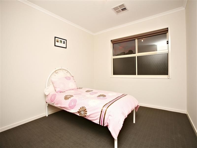 9 Thompson Circuit, Evanston Park SA 5116
