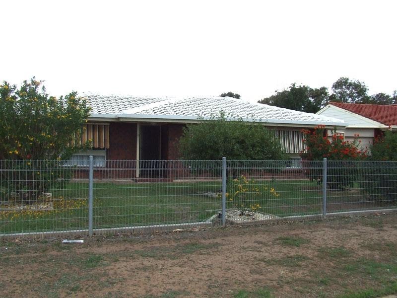 13 Hindmarsh Boulevard, Evanston Gardens SA 5116