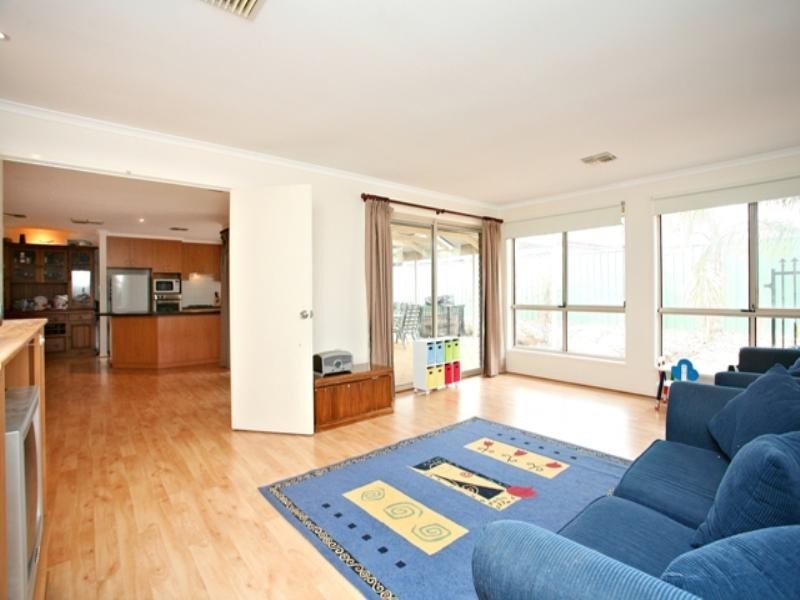 15 Oaklands Circuit, Hewett SA 5118