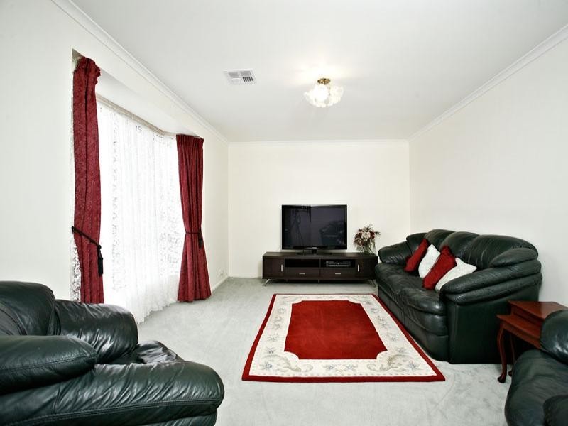 16 St Ives Court, Blakeview SA 5114