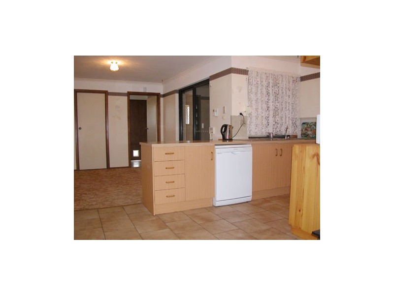 9 Egerton Street, Blanchetown SA 5357