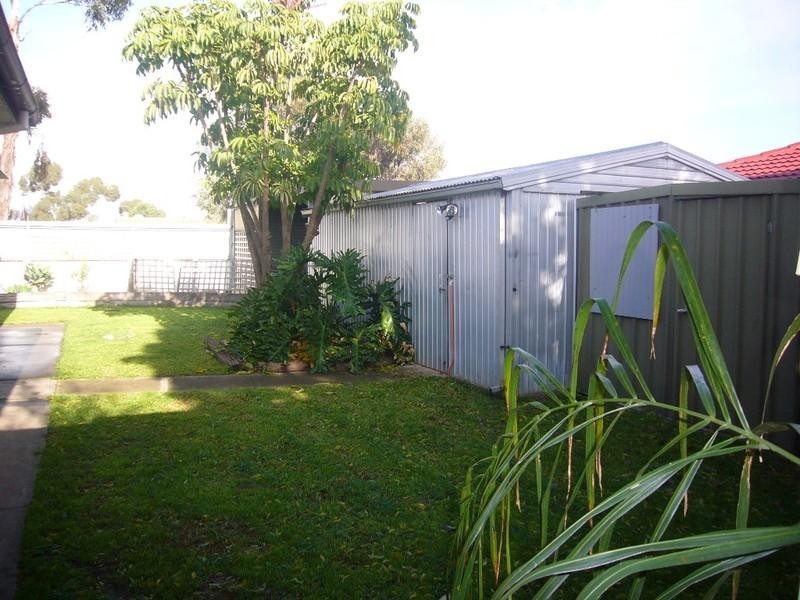 1 Amaroo Court, Smithfield SA 5114