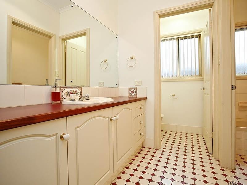 11 Chrichton Court, Greenwith SA 5125