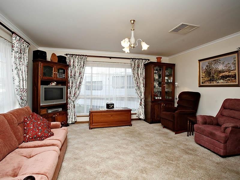 1 Bennett Street, Evanston Gardens SA 5116