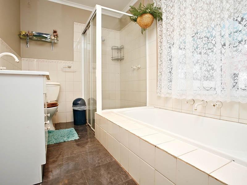 31 Second Street, Owen SA 5460