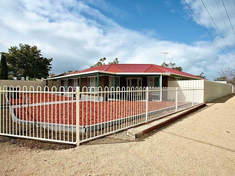 31 Second Street, Owen SA 5460