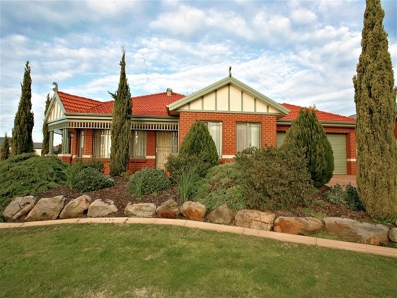 1 Linda Way, Evanston Park SA 5116