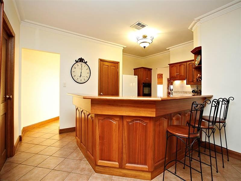 1 Linda Way, Evanston Park SA 5116