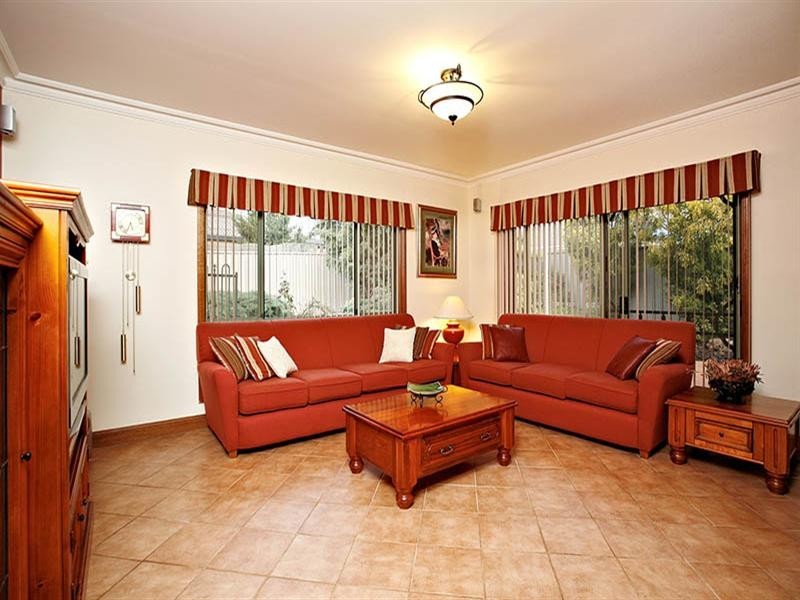 1 Linda Way, Evanston Park SA 5116