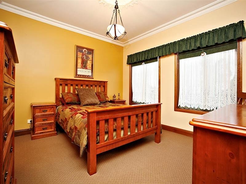 1 Linda Way, Evanston Park SA 5116