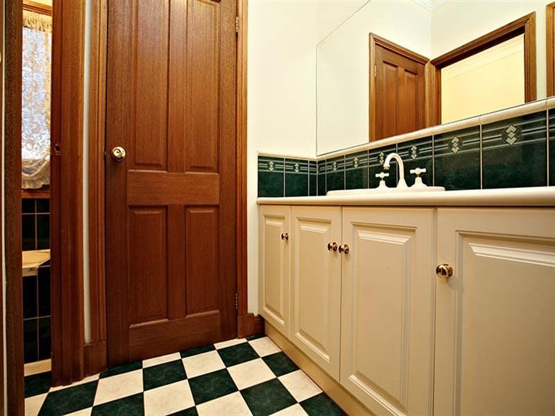 1 Linda Way, Evanston Park SA 5116