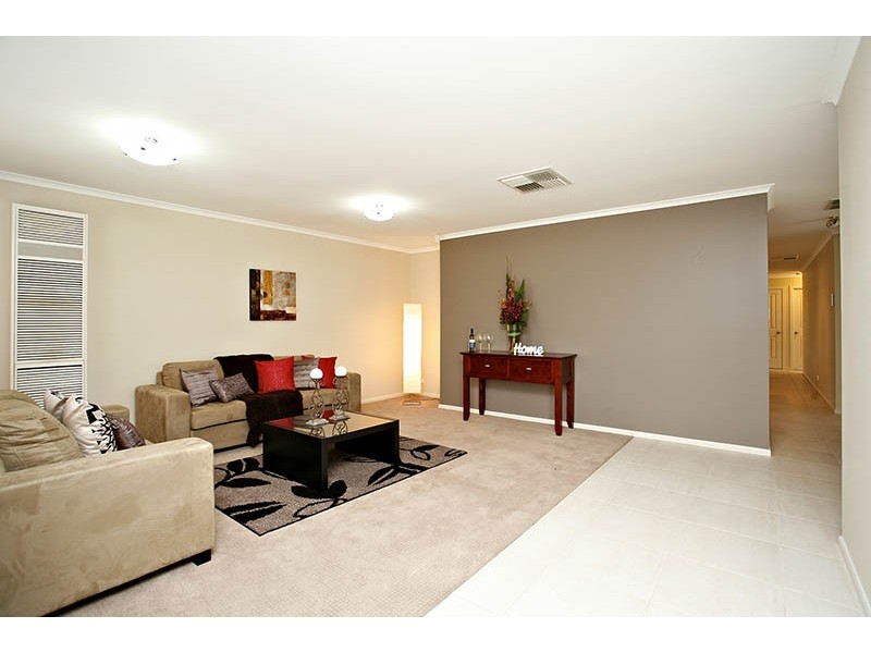 4 Howell Road, Parafield Gardens SA 5107