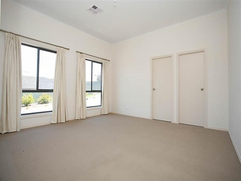 27 Rosella Circuit, Hewett SA 5118