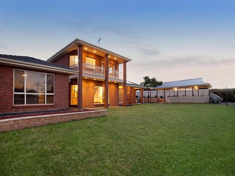 1 John Schultz Court, Gawler East SA 5118