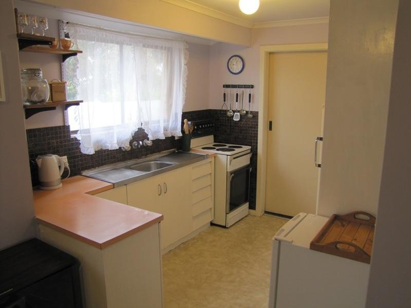 18 Hindmarsh Boulevard, Evanston Gardens SA 5116