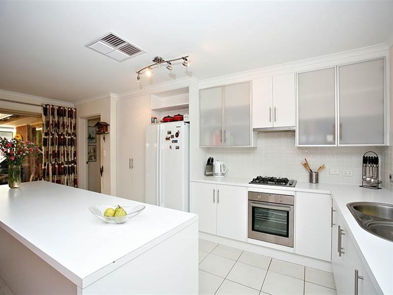 15 McGonigal Drive, Willaston SA 5118