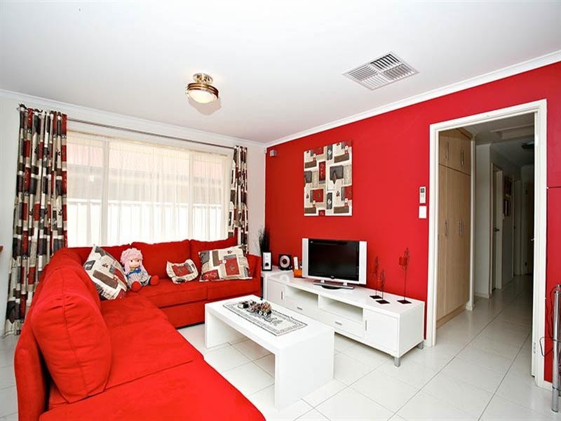 15 McGonigal Drive, Willaston SA 5118