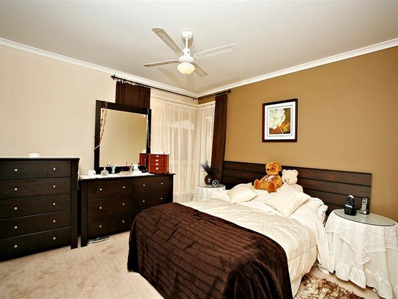 15 McGonigal Drive, Willaston SA 5118