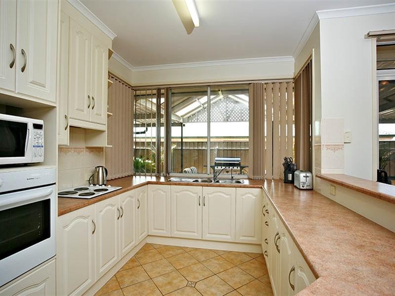 8 Witt Way, Evanston Park SA 5116