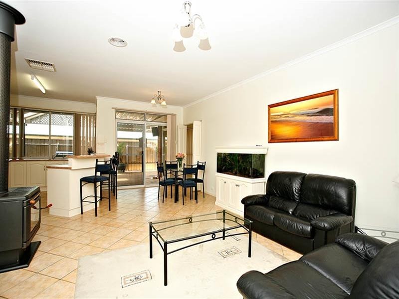 8 Witt Way, Evanston Park SA 5116