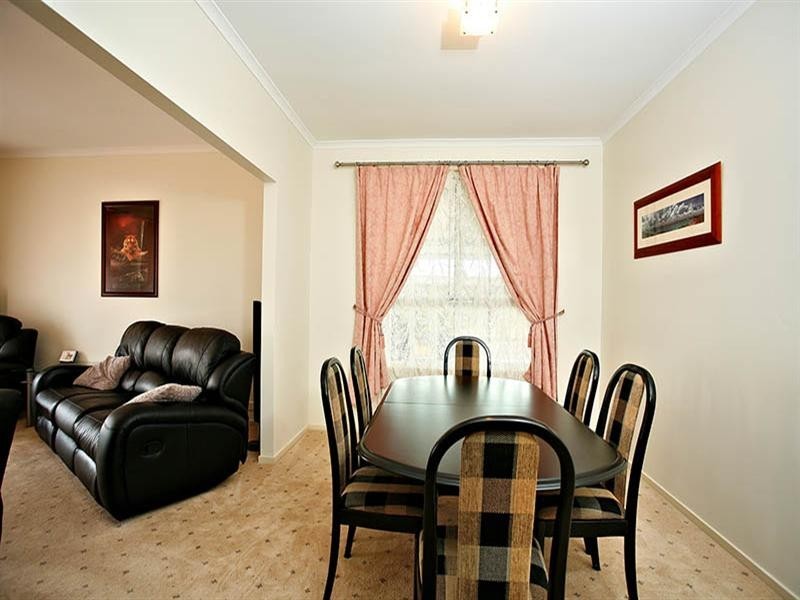 8 Witt Way, Evanston Park SA 5116