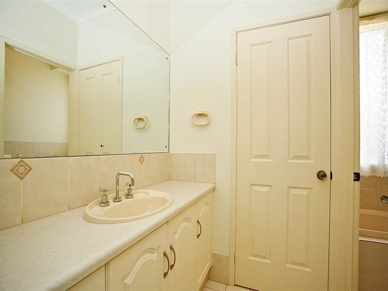 8 Witt Way, Evanston Park SA 5116