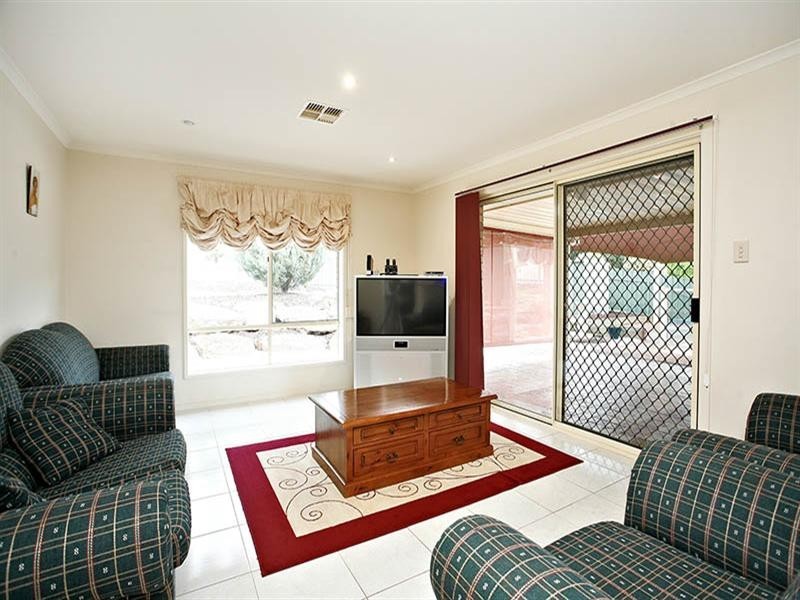 19 Goldfinch Way, Hewett SA 5118