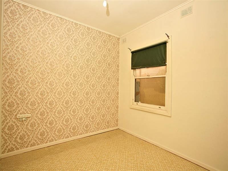 16 Barton Road, Elizabeth Downs SA 5113