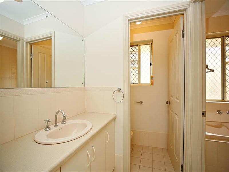 9 Navigator Parade, Smithfield SA 5114