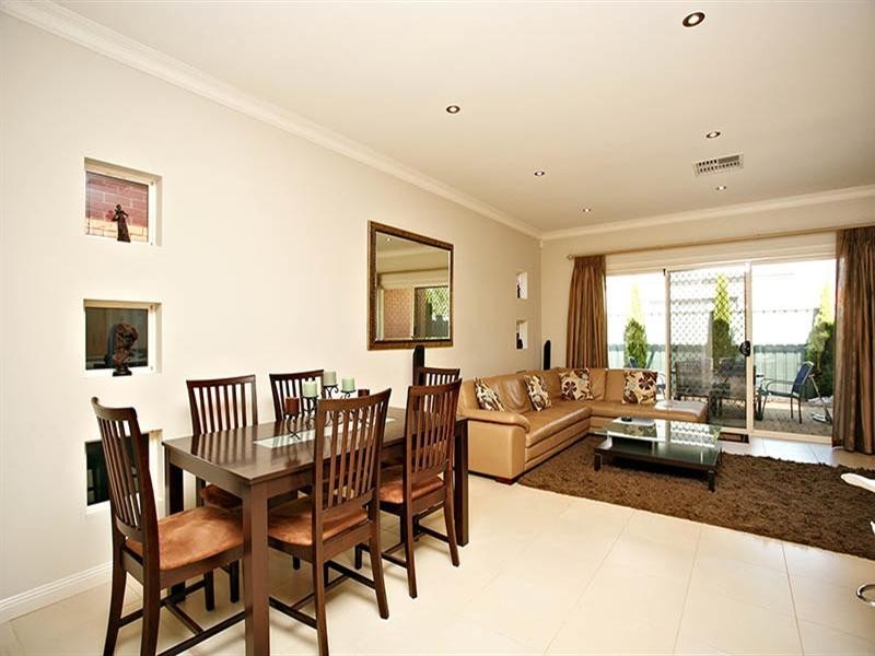 24 Shoalhaven Circuit, Mawson Lakes SA 5095