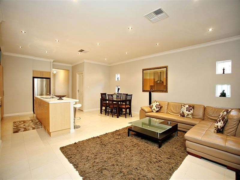 24 Shoalhaven Circuit, Mawson Lakes SA 5095