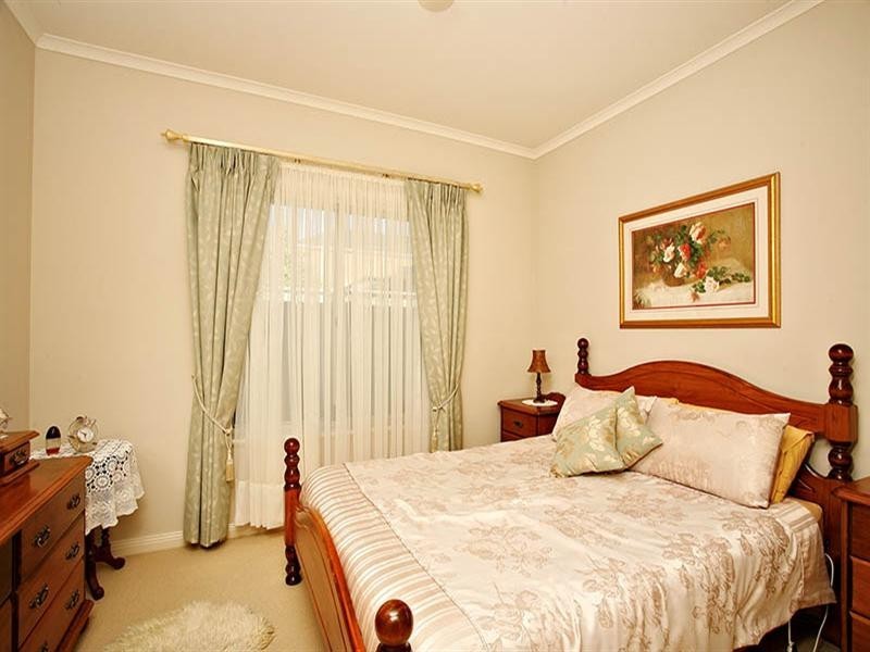 24 Shoalhaven Circuit, Mawson Lakes SA 5095