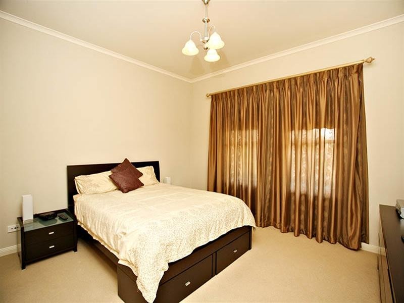 24 Shoalhaven Circuit, Mawson Lakes SA 5095