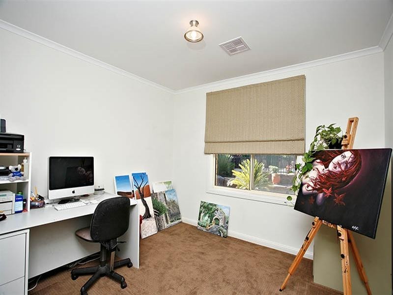 3 Robin Circuit, Evanston Park SA 5116