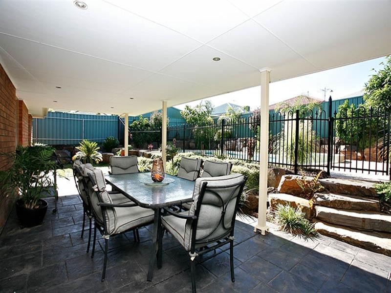 3 Robin Circuit, Evanston Park SA 5116