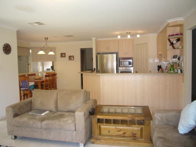 4 Colville Drive, Willaston SA 5118