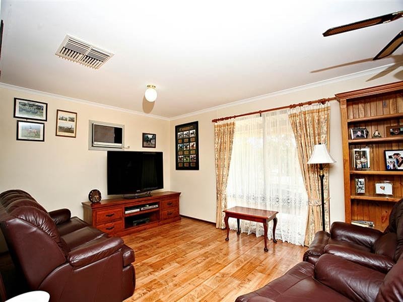 4 Connell Vale Road, Lewiston SA 5501