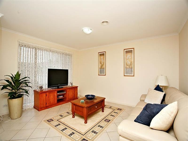 104 Sunnyside Drive, Evanston Park SA 5116