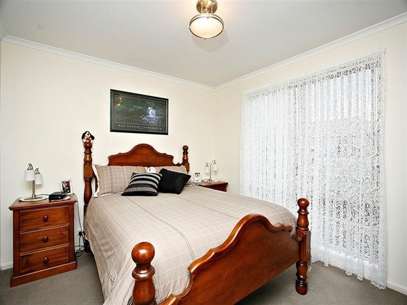 104 Sunnyside Drive, Evanston Park SA 5116