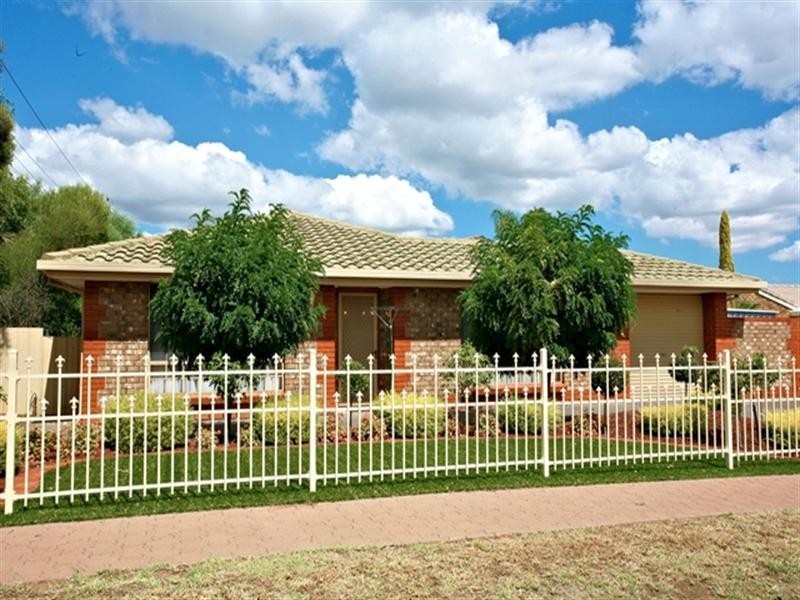 2 Sydney Drive, Salisbury Heights SA 5109