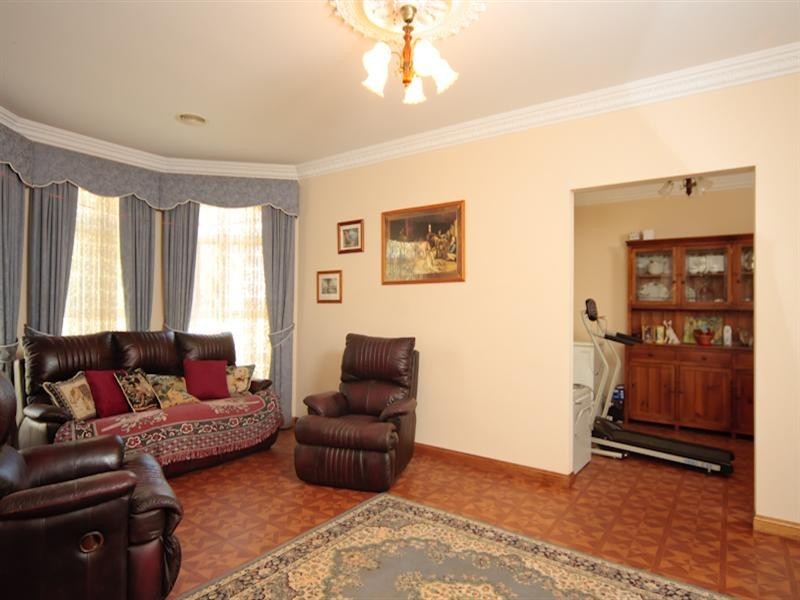 4 Max Fatchen Drive, Angle Vale SA 5117