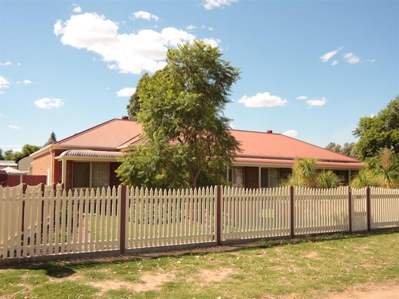 4 Max Fatchen Drive, Angle Vale SA 5117