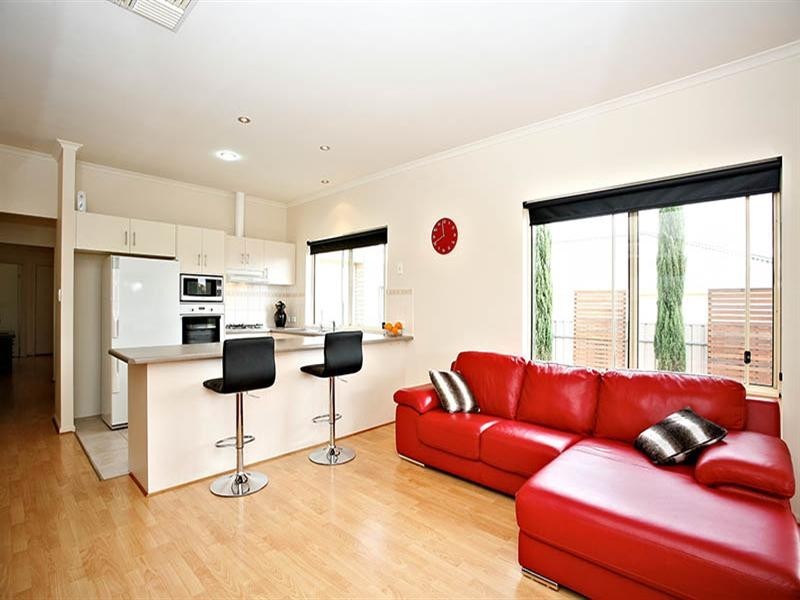 25 Thiele Crescent, Evanston Park SA 5116