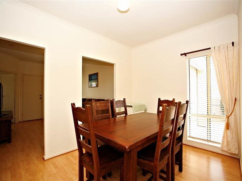 25 Thiele Crescent, Evanston Park SA 5116