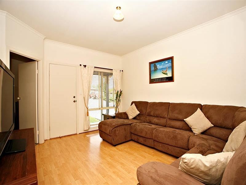 25 Thiele Crescent, Evanston Park SA 5116