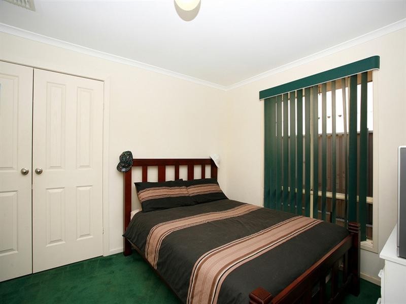 12 Thiele Crescent, Evanston Park SA 5116